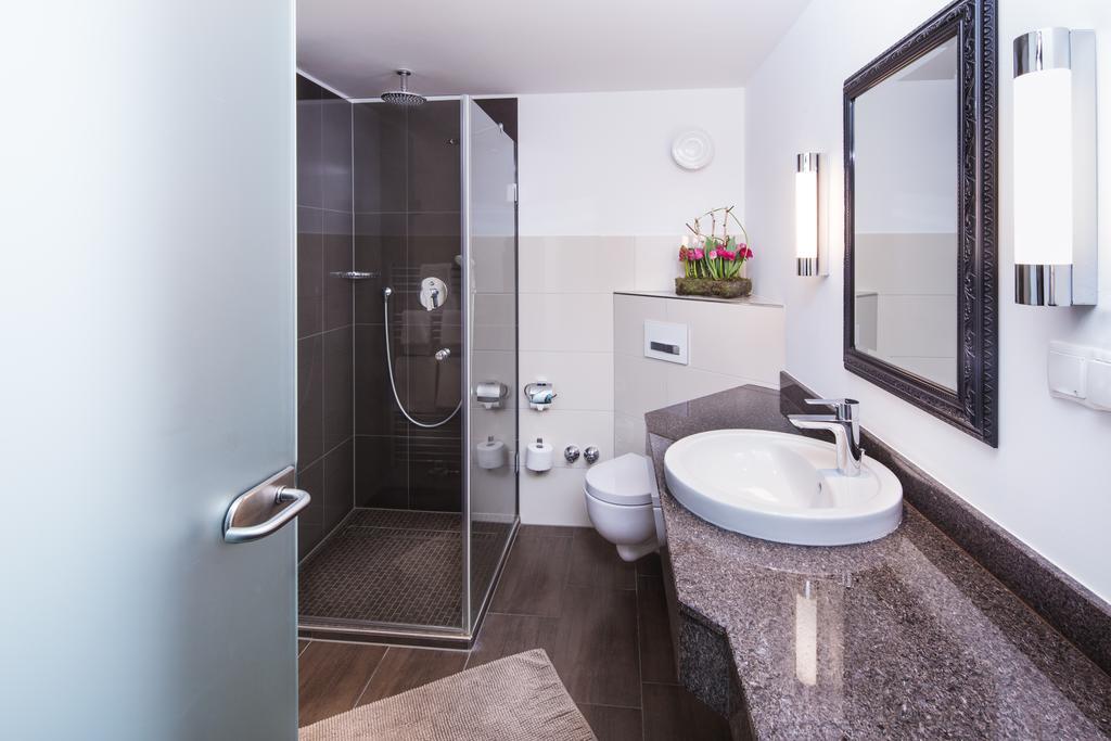 Hotel Plaza Дуйсбург Екстер'єр фото
