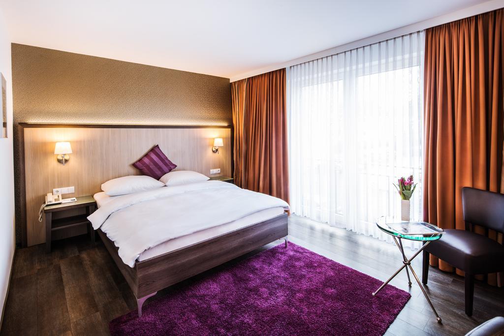 Hotel Plaza Дуйсбург Екстер'єр фото