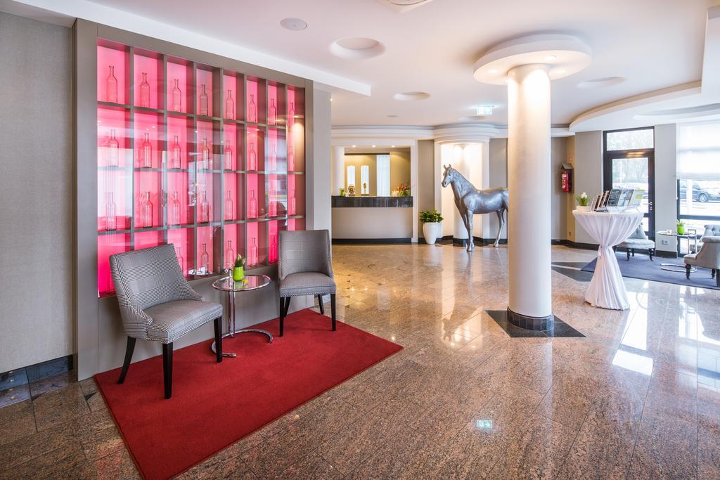 Hotel Plaza Дуйсбург Екстер'єр фото