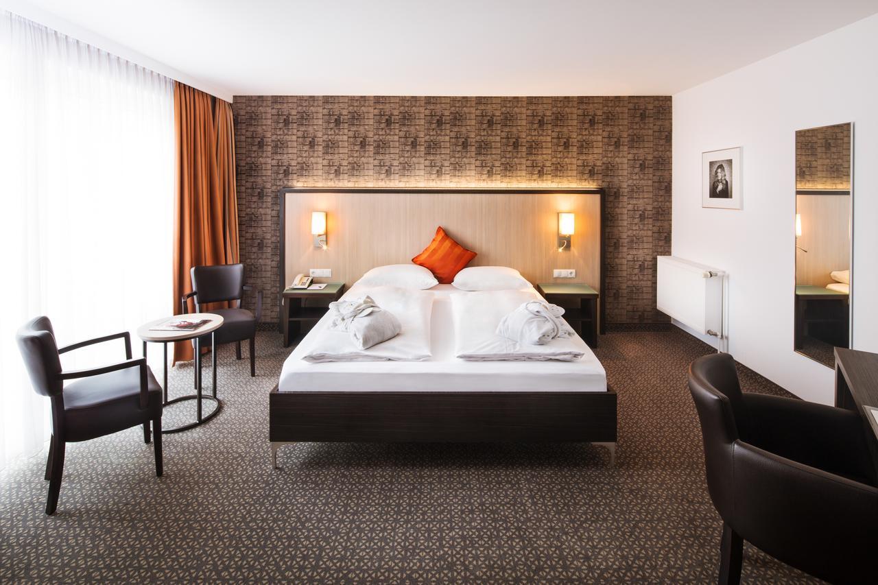 Hotel Plaza Дуйсбург Екстер'єр фото